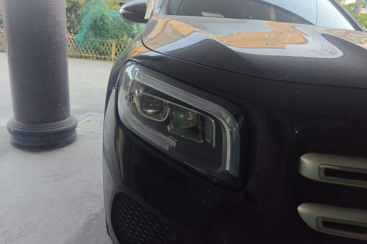 Used Mercedes-Benz GLB 2022 Second Facelift GLB 200 Dynamic Edition Exterior 6
