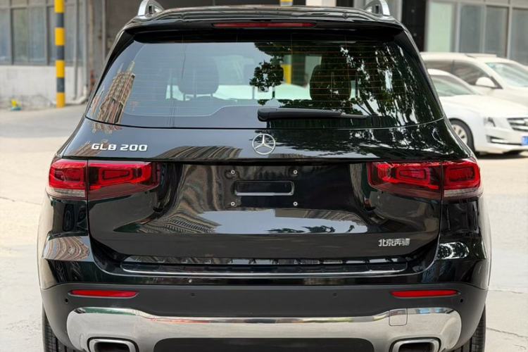 Used Mercedes-Benz GLB 2022 Refresh GLB 200 Dynamic Edition Exterior 6