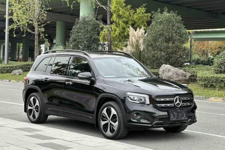 Used Mercedes-Benz GLB 2022 GLB 220 4MATIC Exterior 8