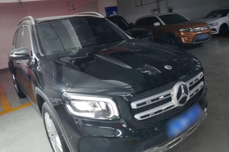 Used Mercedes-Benz GLB 2022 Refresh GLB 200 Dynamic Edition Front Right 45 Deg
