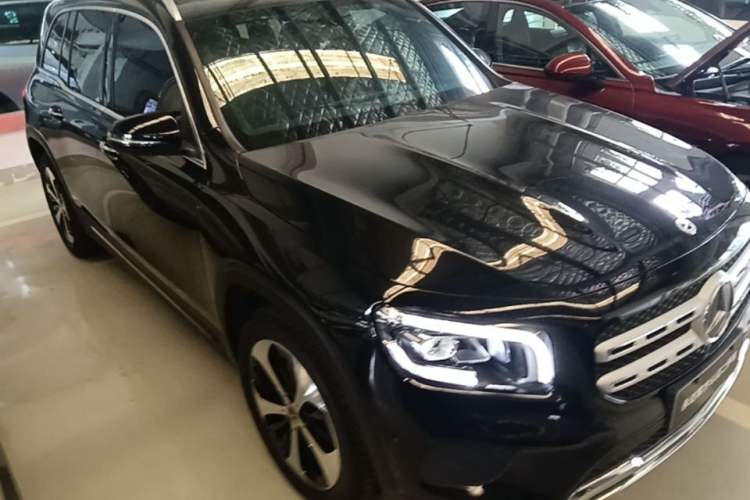 Used Mercedes-Benz GLB 2022 Updated GLB 200 Fashion Edition Front Right 45 Deg