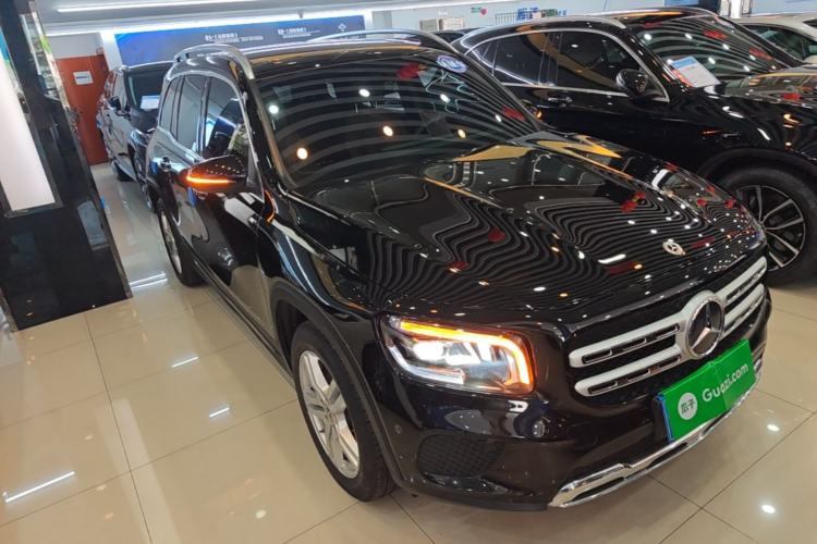 Used Mercedes-Benz GLB 2022 GLB 200 Dynamic Edition Front Right 45 Deg