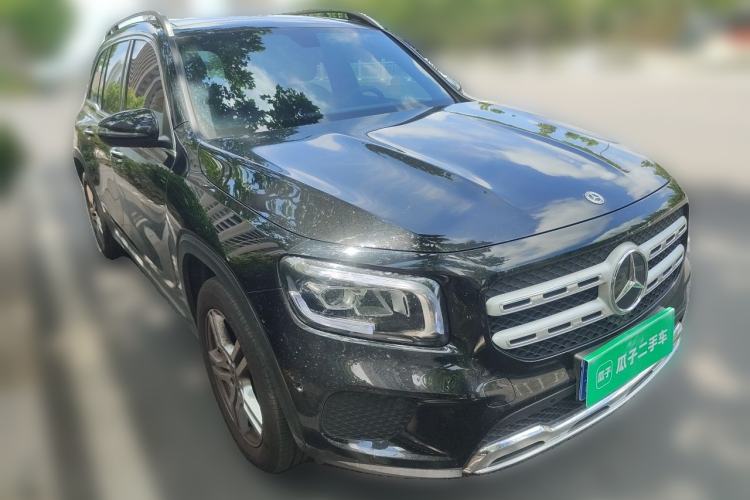 Used Mercedes-Benz GLB 2022 Refresh GLB 200 Dynamic Edition Front Right 45 Deg