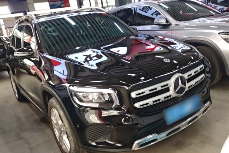 Used Mercedes-Benz GLB 2022 Second Facelift GLB 200 Fashion Edition Front Right 45 Deg