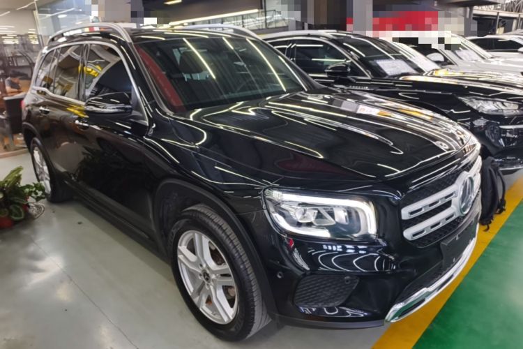 Used Mercedes-Benz GLB 2022 Refresh GLB 200 Dynamic Edition Front Right 45 Deg