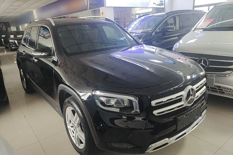 Used Mercedes-Benz GLB 2022 Refresh GLB 200 Dynamic Edition Front Right 45 Deg