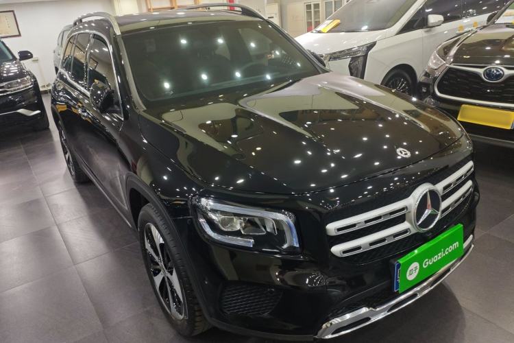 Used Mercedes-Benz GLB 2022 Updated GLB 200 Fashion Edition Front Right 45 Deg