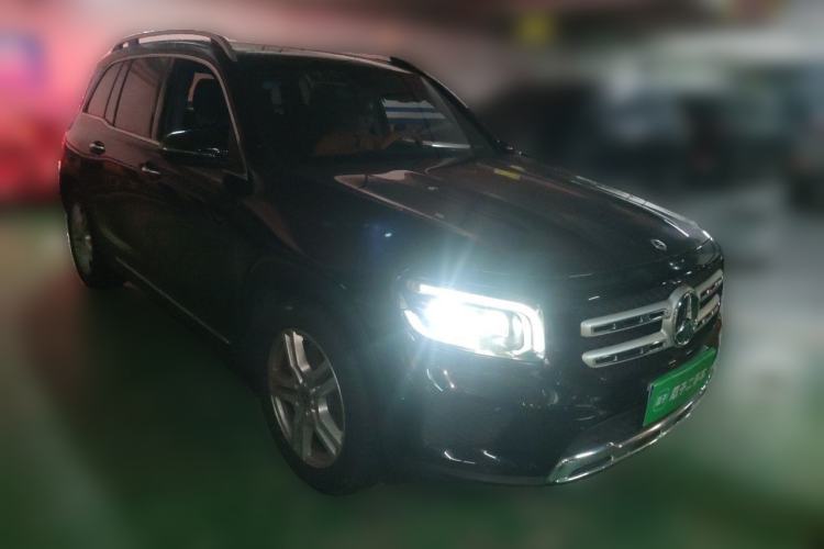 Used Mercedes-Benz GLB 2022 GLB 220 Dynamic Edition Front Right 45 Deg