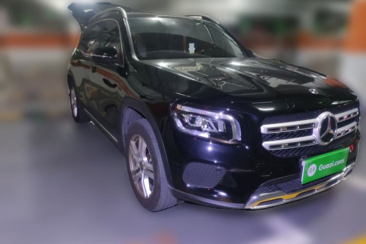 Used Mercedes-Benz GLB 2022 Second Facelift GLB 200 Dynamic Edition Front Right 45 Deg