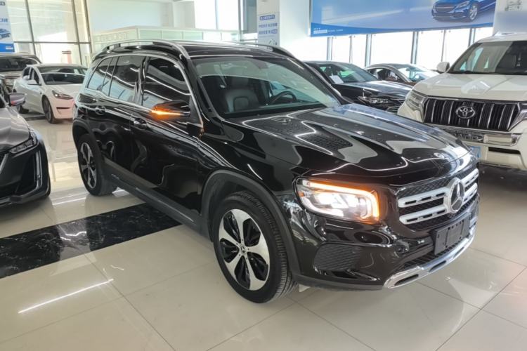 Used Mercedes-Benz GLB 2022 Updated GLB 200 Fashion Edition Front Right 45 Deg