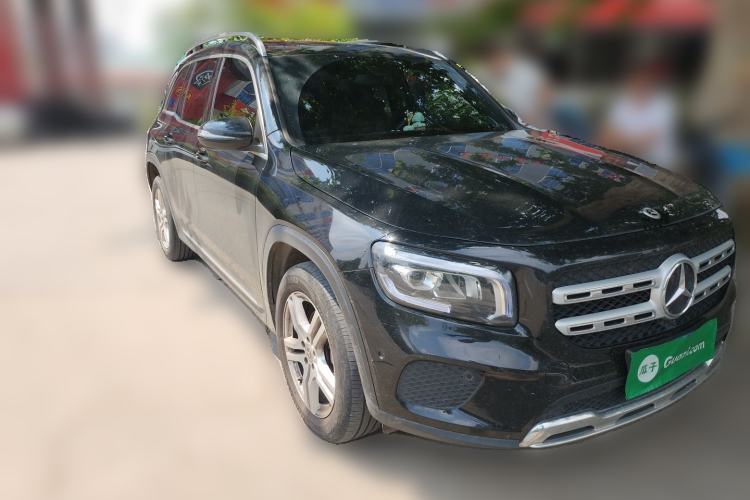 Used Mercedes-Benz GLB 2022 Second Facelift GLB 200 Fashion Edition Front Right 45 Deg