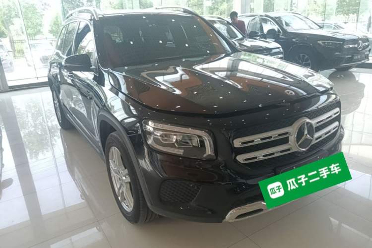 Used Mercedes-Benz GLB 2022 Second Facelift GLB 200 Dynamic Edition Front Right 45 Deg