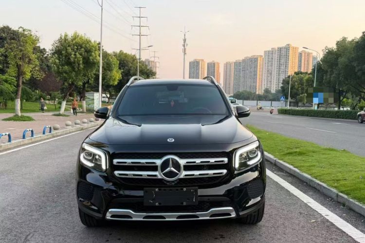 Used Mercedes-Benz GLB 2022 Second Facelift GLB 200 Fashion Edition Front