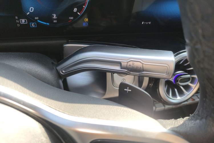 Used Mercedes-Benz GLB 2022 Refresh GLB 200 Dynamic Edition Gear Lever