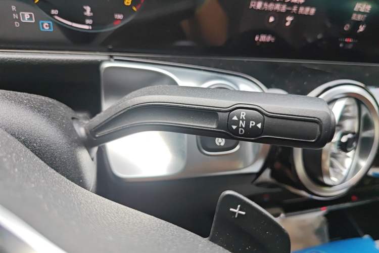 Used Mercedes-Benz GLB 2022 GLB 220 Dynamic Edition Gear Lever