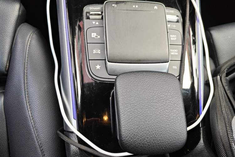 Used Mercedes-Benz GLB 2022 Refresh GLB 200 Dynamic Edition Gear Lever