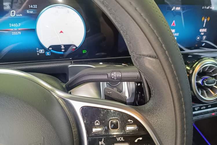 Used Mercedes-Benz GLB 2022 Refresh GLB 200 Dynamic Edition Gear Lever