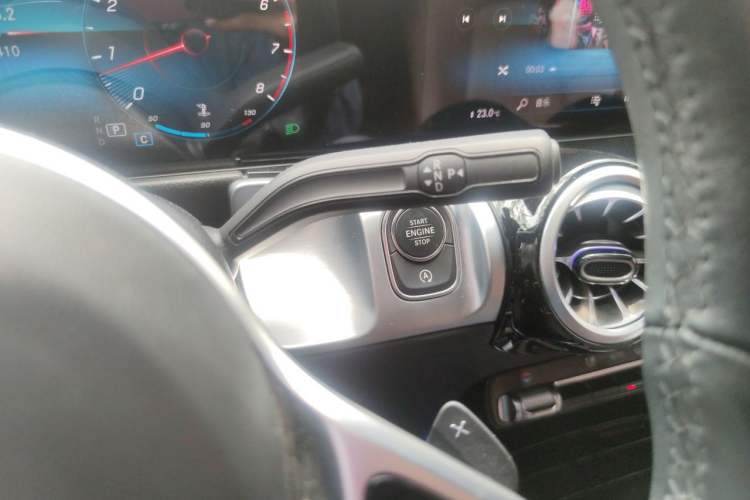 Used Mercedes-Benz GLB 2022 GLB 220 4MATIC Gear Lever