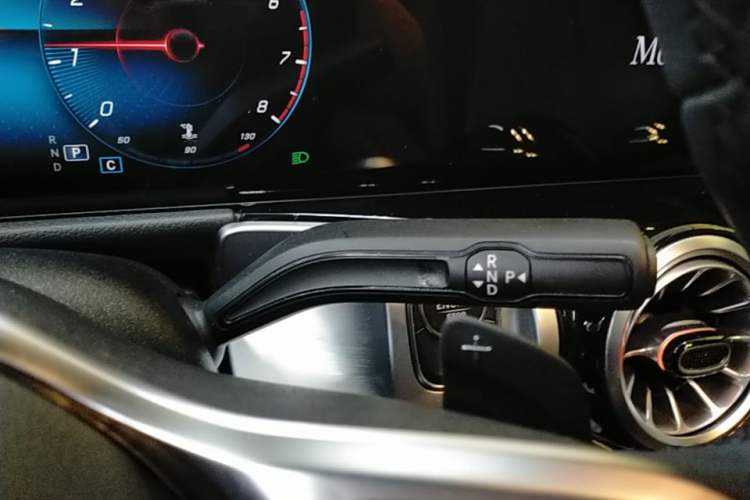 Used Mercedes-Benz GLB 2022 Refresh GLB 200 Dynamic Edition Gear Lever