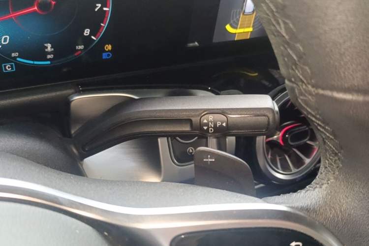 Used Mercedes-Benz GLB 2022 GLB 200 Dynamic Edition Gear Lever