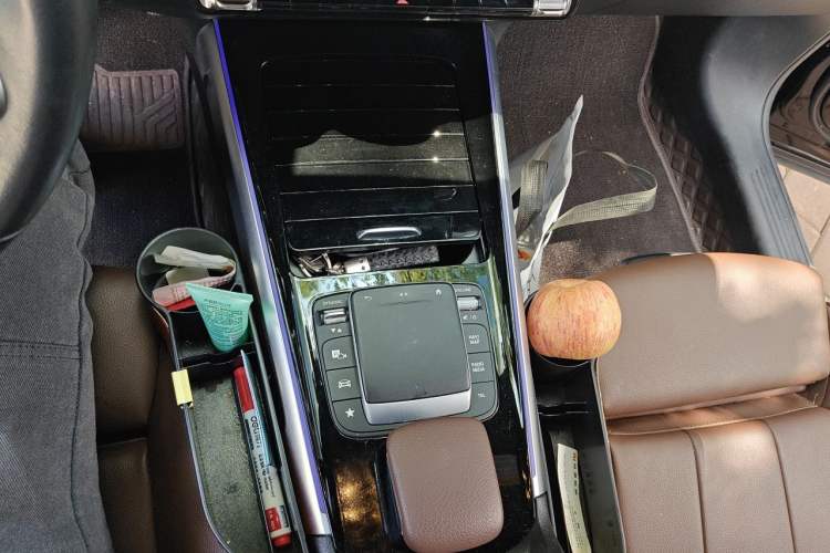 Used Mercedes-Benz GLB 2022 Updated GLB 200 Fashion Edition Gear Lever