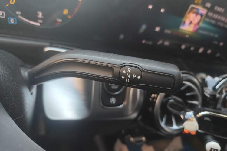 Used Mercedes-Benz GLB 2022 GLB 220 Dynamic Edition Gear Lever