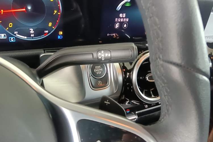 Used Mercedes-Benz GLB 2022 Second Facelift GLB 200 Dynamic Edition Gear Lever