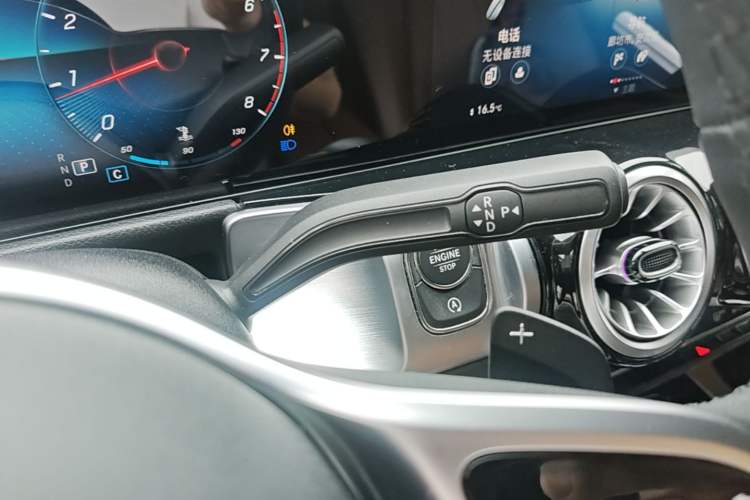 Used Mercedes-Benz GLB 2022 Updated GLB 200 Fashion Edition Gear Lever
