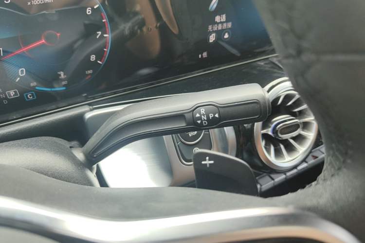 Used Mercedes-Benz GLB 2022 GLB 220 Dynamic Edition Gear Lever
