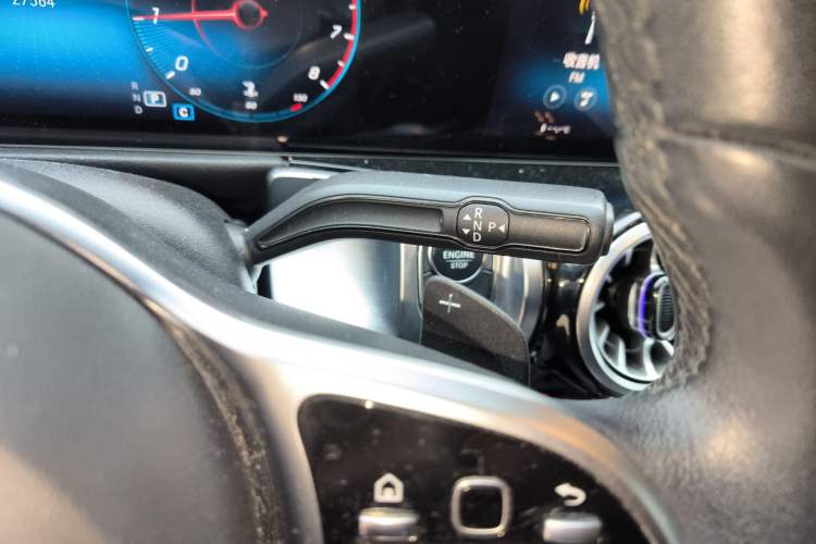 Used Mercedes-Benz GLB 2022 GLB 220 Dynamic Edition Gear Lever