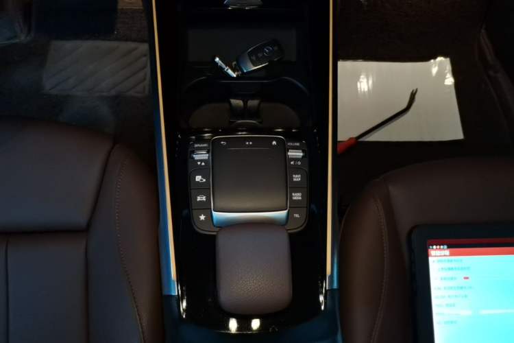 Used Mercedes-Benz GLB 2022 GLB 220 Dynamic Edition Gear Lever