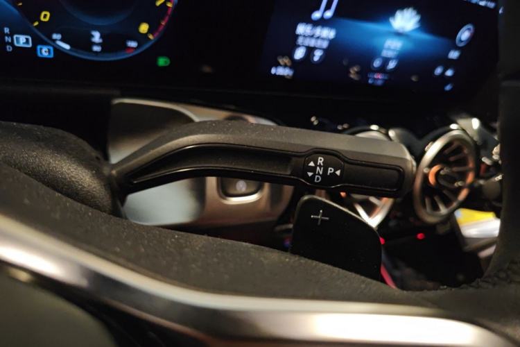 Used Mercedes-Benz GLB 2022 Updated GLB 200 Fashion Edition Gear Lever