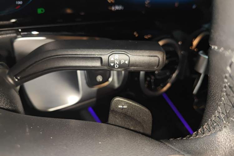 Used Mercedes-Benz GLB 2022 Second Facelift GLB 200 Dynamic Edition Gear Lever