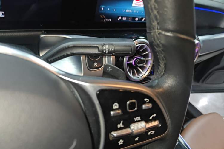 Used Mercedes-Benz GLB 2022 Updated GLB 200 Fashion Edition Gear Lever