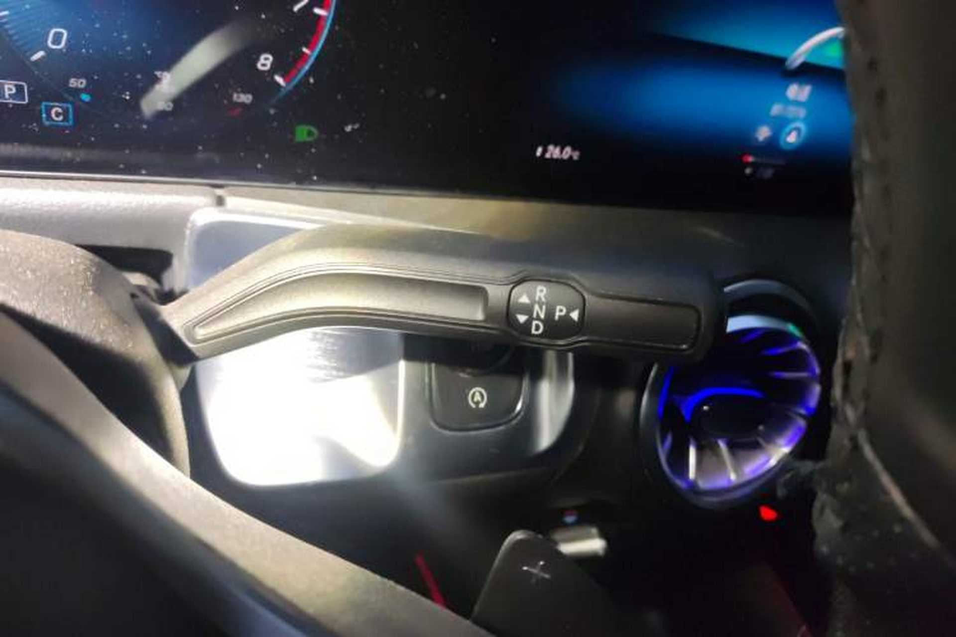 Used Mercedes-Benz GLB 2022 GLB 220 Dynamic Edition Gear Lever