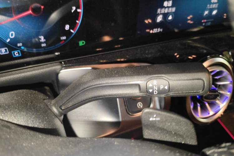 Used Mercedes-Benz GLB 2022 GLB 220 Dynamic Edition Gear Lever