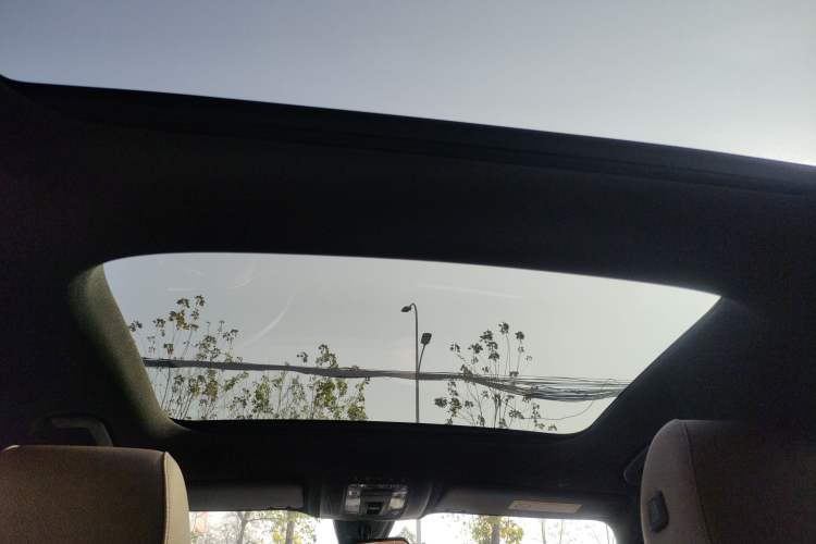 Used Mercedes-Benz GLB 2022 Refresh GLB 200 Dynamic Edition Headliner