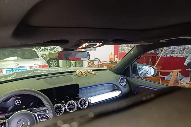 Used Mercedes-Benz GLB 2022 Refresh GLB 200 Dynamic Edition Headliner