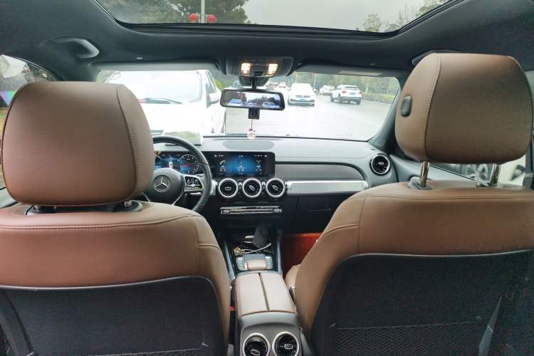 Used Mercedes-Benz GLB 2022 Second Facelift GLB 200 Fashion Edition Headliner