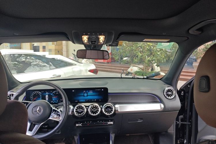 Used Mercedes-Benz GLB 2022 Updated GLB 200 Fashion Edition Headliner