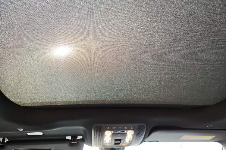 Used Mercedes-Benz GLB 2022 Second Facelift GLB 200 Fashion Edition Headliner