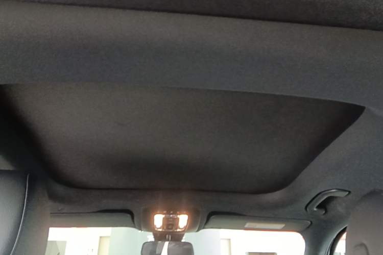 Used Mercedes-Benz GLB 2022 Second Facelift GLB 200 Dynamic Edition Headliner
