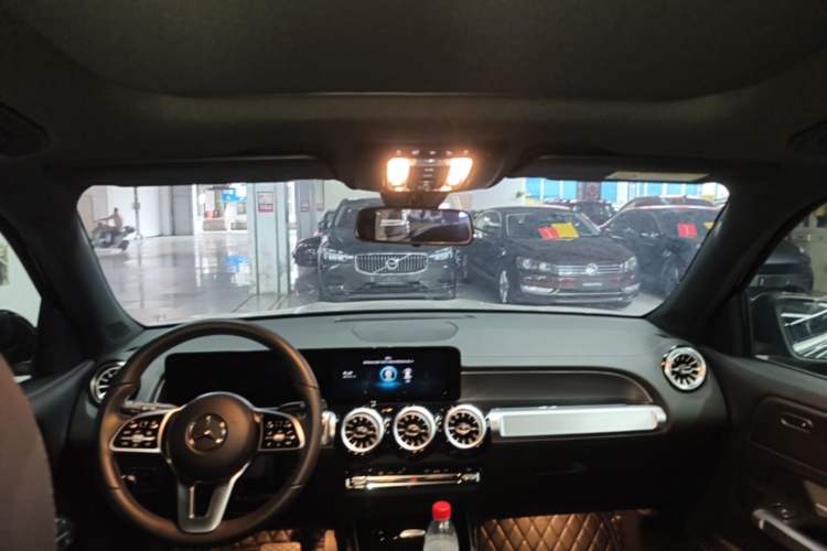 Used Mercedes-Benz GLB 2022 Updated GLB 200 Fashion Edition Headliner