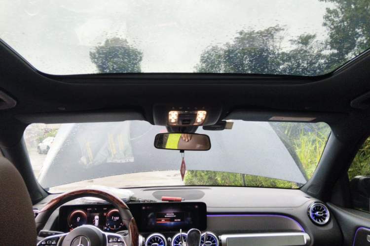 Used Mercedes-Benz GLB 2022 Second Facelift GLB 200 Fashion Edition Headliner