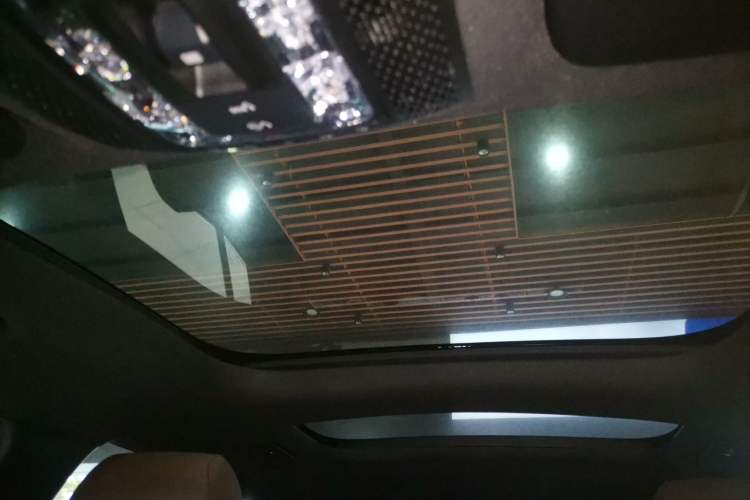 Used Mercedes-Benz GLB 2022 Refresh GLB 200 Dynamic Edition Headliner
