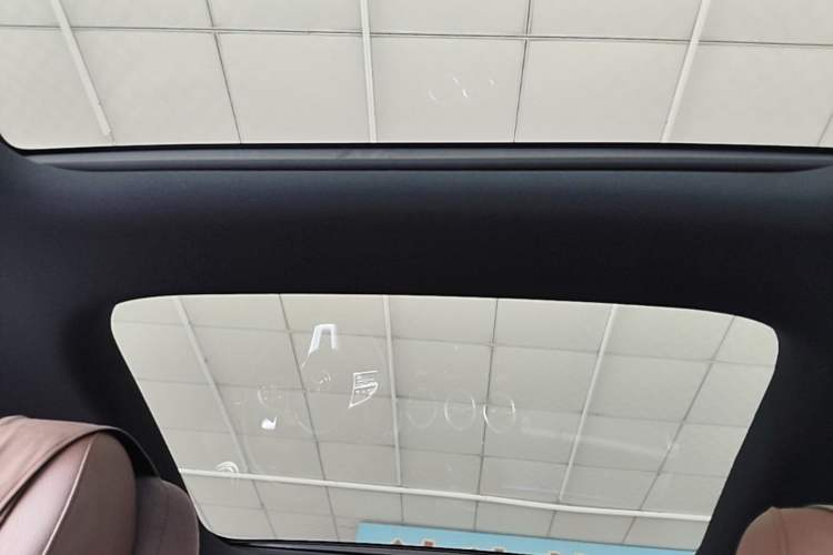 Used Mercedes-Benz GLB 2022 Second Facelift GLB 200 Dynamic Edition Headliner