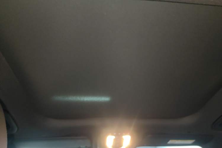 Used Mercedes-Benz GLB 2022 Second Facelift GLB 200 Fashion Edition Headliner