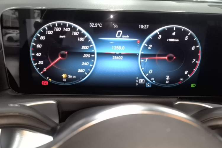 Used Mercedes-Benz GLB 2022 Second Facelift GLB 200 Dynamic Edition Instrument Cluster