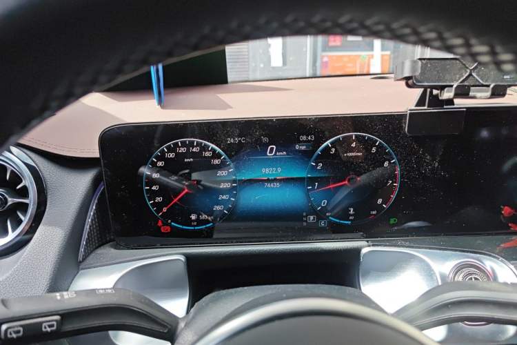 Used Mercedes-Benz GLB 2022 Updated GLB 200 Fashion Edition Instrument Cluster
