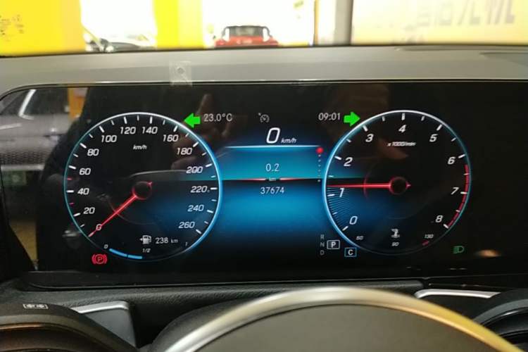 Used Mercedes-Benz GLB 2022 Refresh GLB 200 Dynamic Edition Instrument Cluster